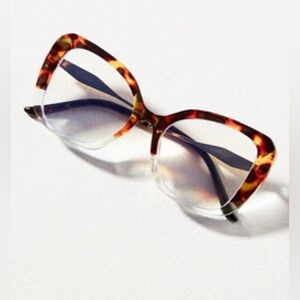 I-SEA CARING READING GLASSES (Anthropologie) Tortoiseshell Womens Glasses 2.5x